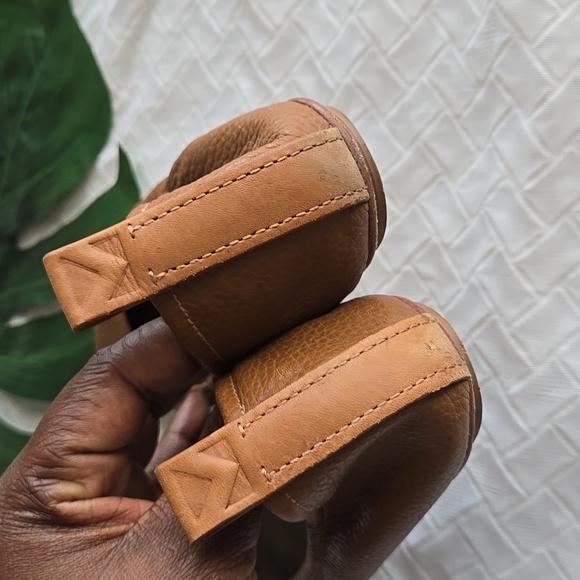 TAN LEATHER FLATS BY MERCEDES CASTILLO SIZE 8 Comfort Minimalist - Picture 2 of 6
